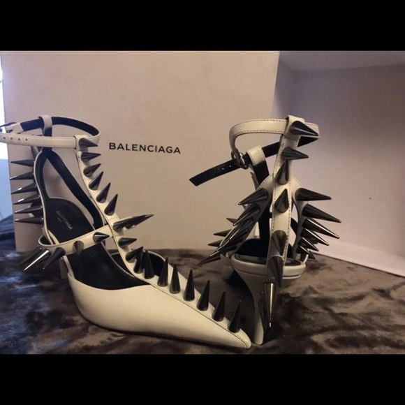 Balenciaga pointy toe spikey heel - Picture 2 of 3